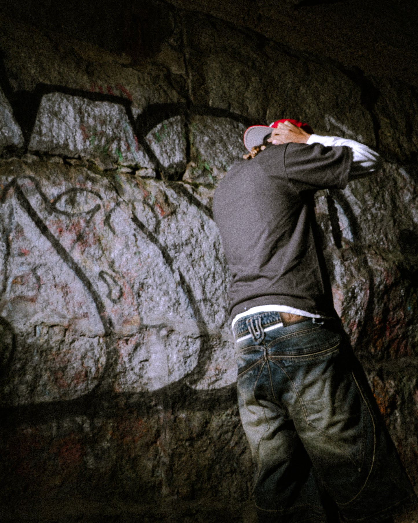 'CHARCOAL REGAL' tee